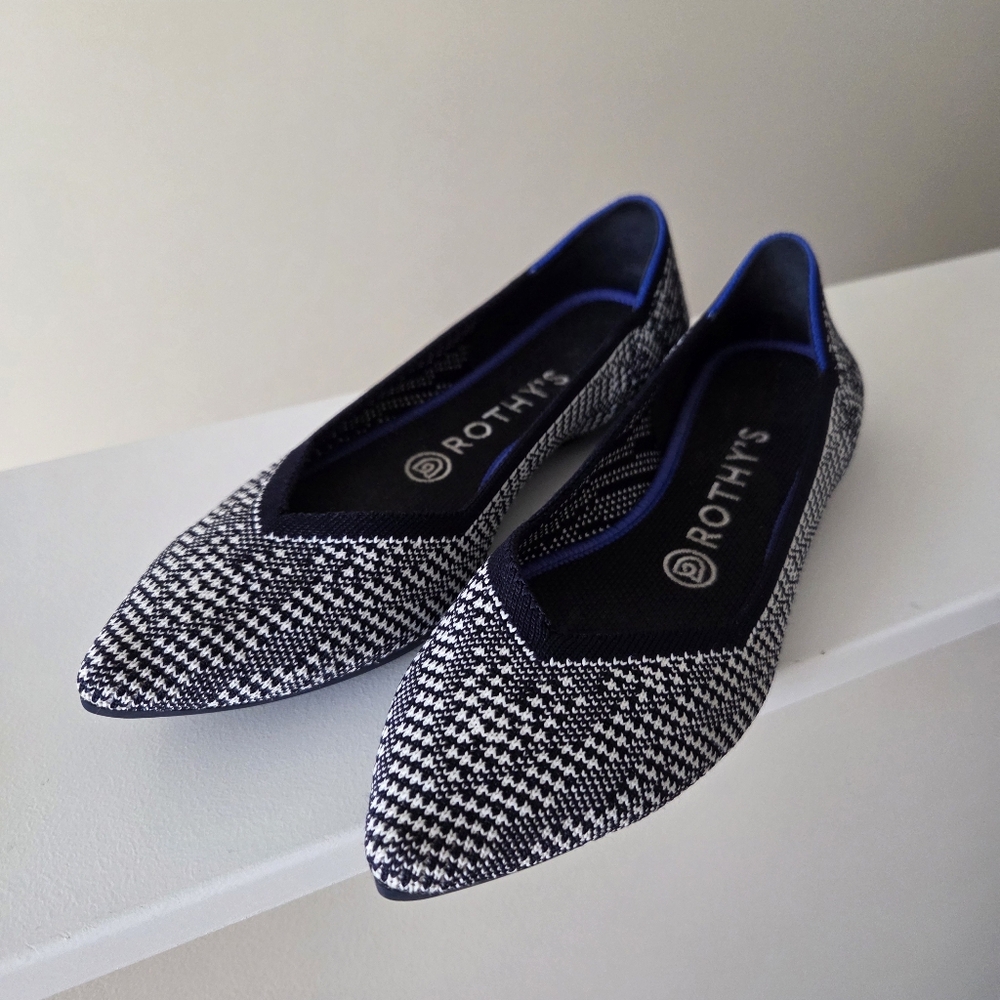 RARE Rothy's The Point - Navy and White Weave